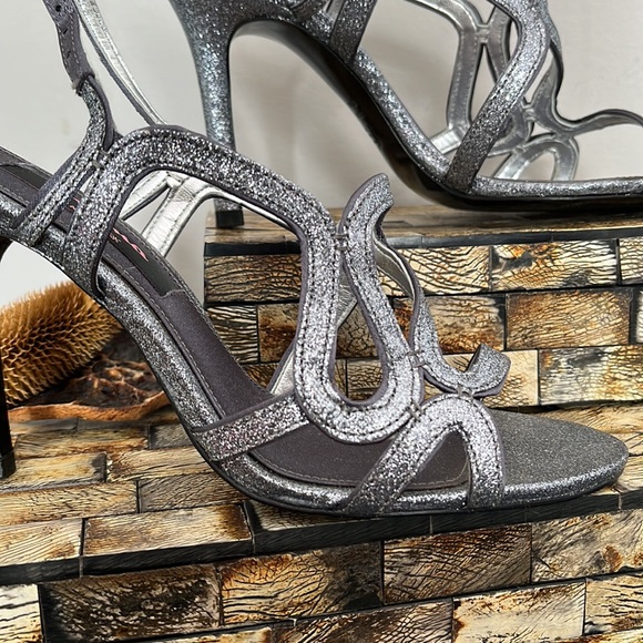 NINA Pewter Glitter Strappy Sling Back Dress Sandals - Size 7 - Picture 4 of 13
